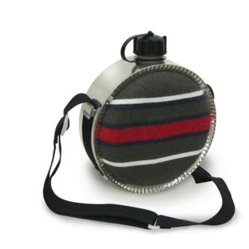METAL CANTEEN W/BLANKET COVER