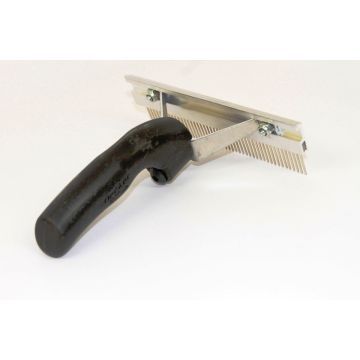 SCOTCH-TYPE FUR COMB
