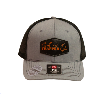 YOUTH TRUCKER HAT W/ 3 COYOTE